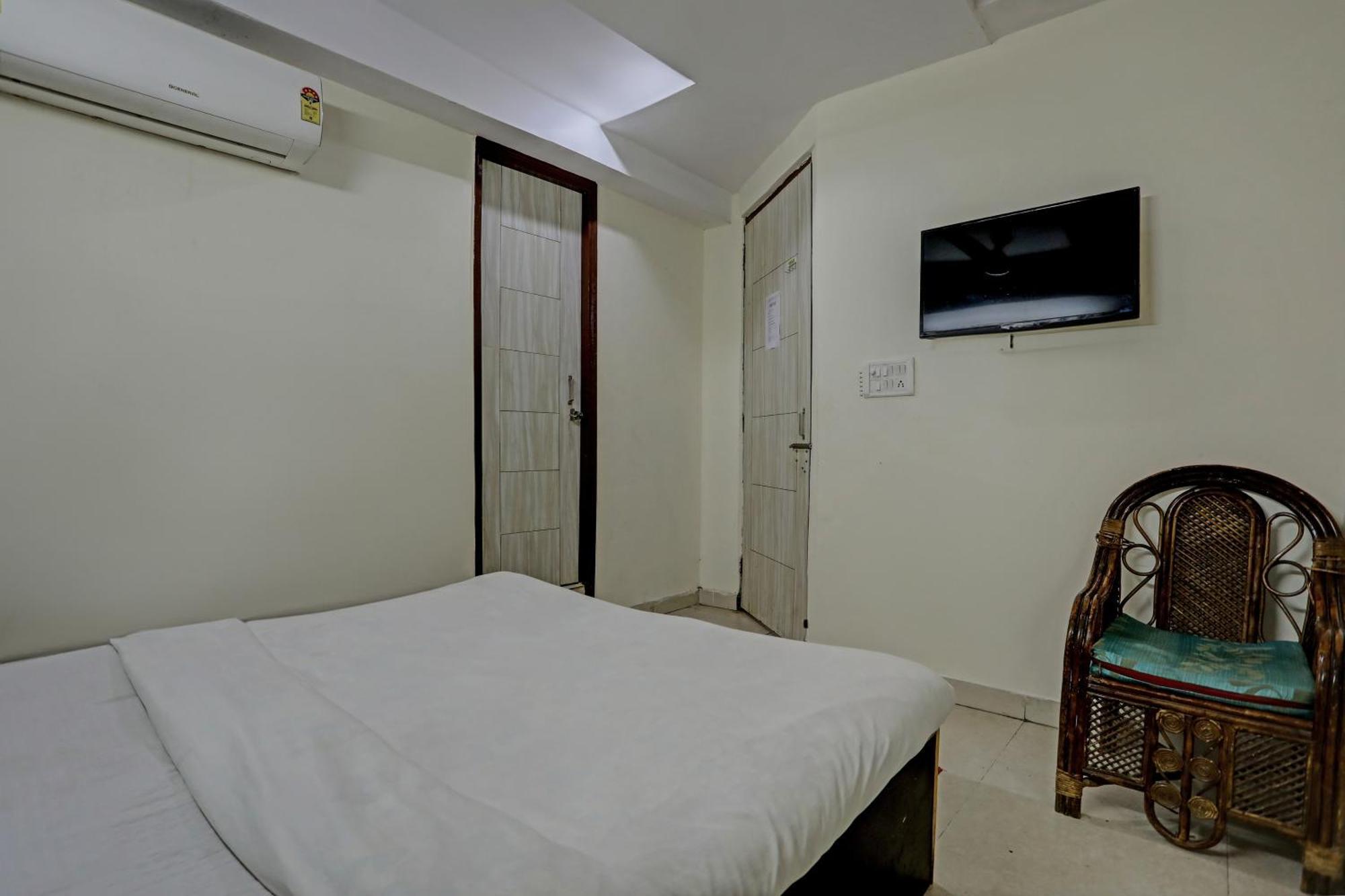 Hotel O Kanak Palace นิวเดลี ภายนอก รูปภาพ